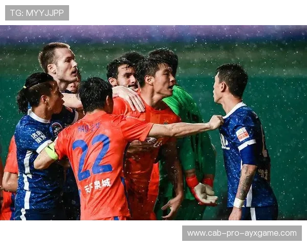 河南队再次打出高节奏推进，让对方防线告急